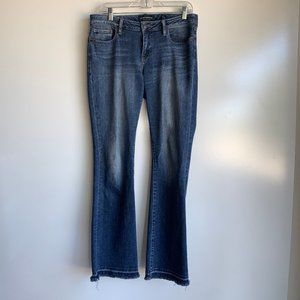Lucky Brand Lolita Boot  Jeans Size 8/29  Released Hem